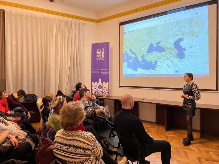 Geopolitikai előadás a bukaresti orosz kulturális és tudományos központban – Fotó: az intézet Facebook-oldala