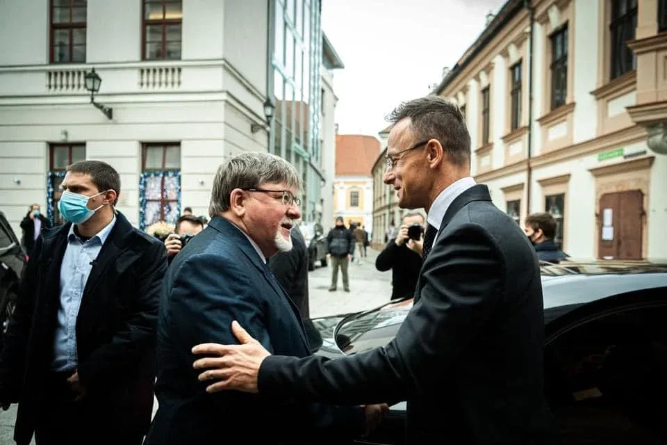 Szijjártó Péter lett Győr
díszpolgára, Borkairól végül nem is szavaztak