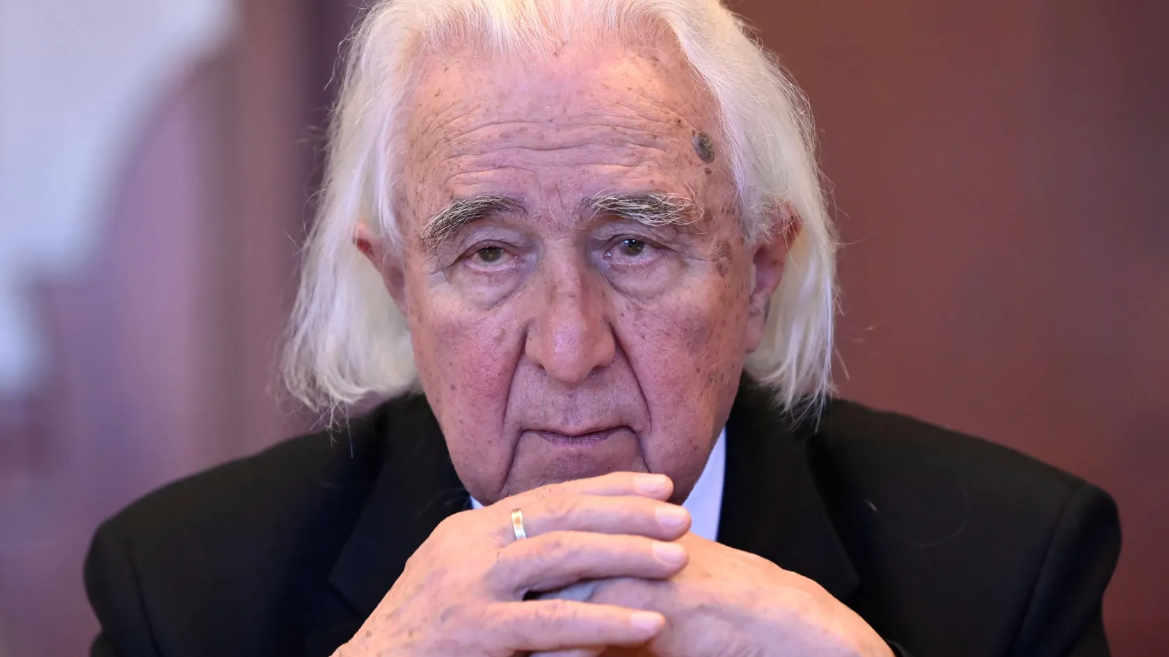 58 év után lemondott a Veresegyház polgármestere, Pásztor Béla