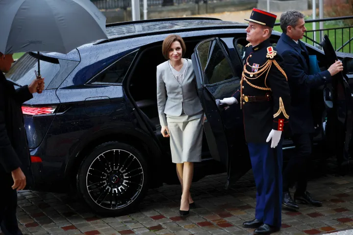 Joe Biden az orosz agresszióval szembeni támogatásáról biztosította Moldova elnökét, Maia Sandut