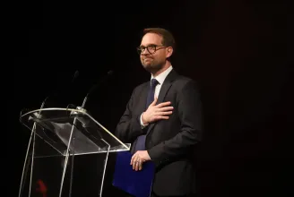 Azzal vádolja Dominic Fritzet a helyi PNL, hogy nem tartotta tiszteletben a román zászlót a kulturális főváros programsorozat hivatalos megnyitóján