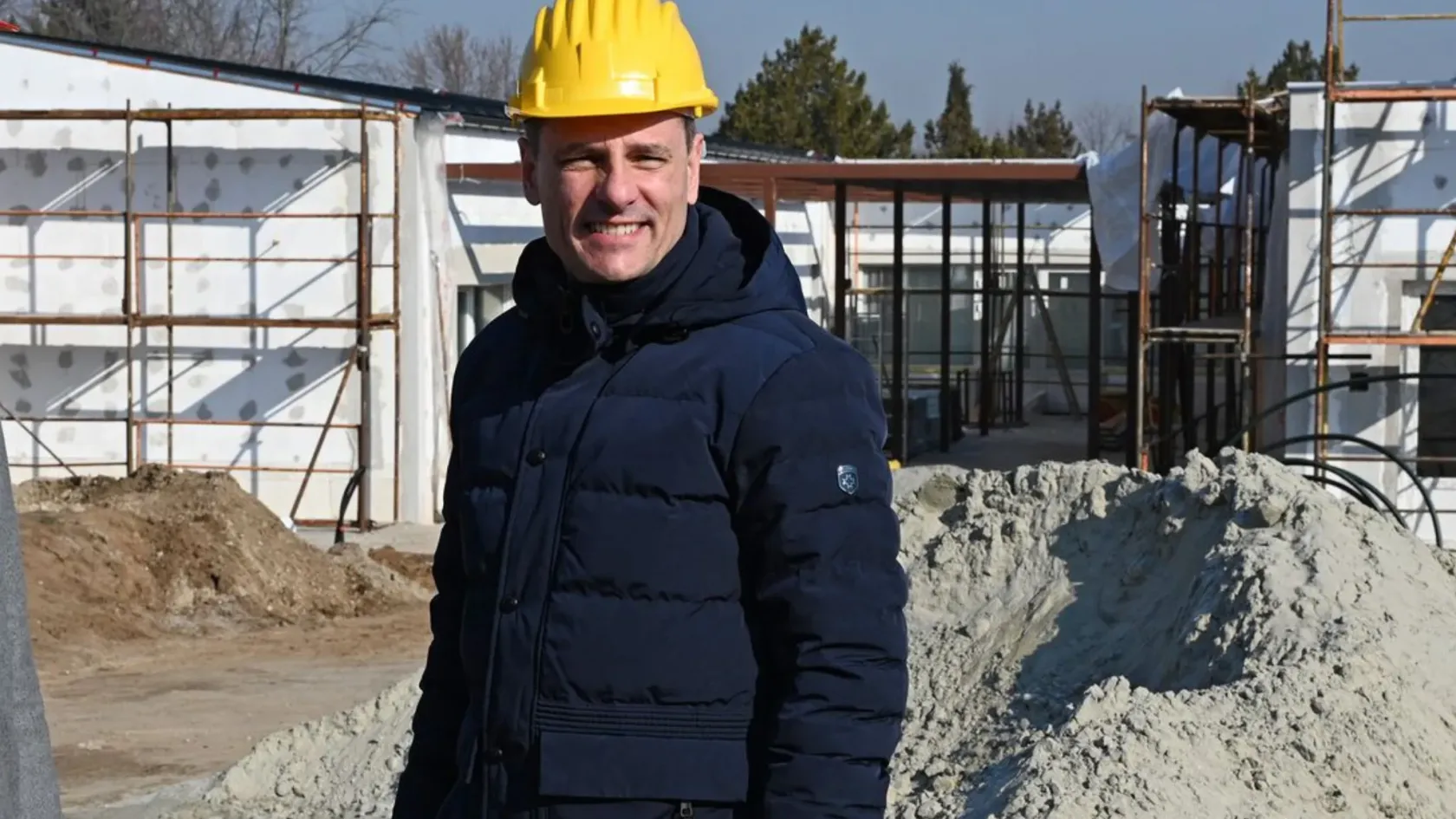 Két héttel az egykori ellenzéki polgármester lemondása után 100 millió forintot kap Göd