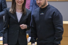Európában hódít a külpolitikai idealizmus