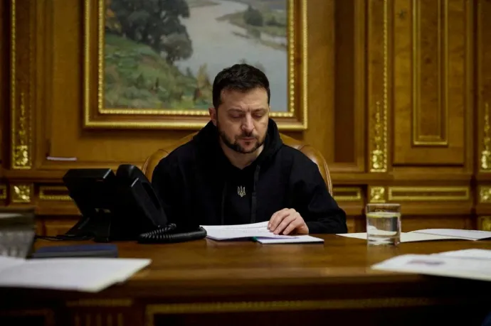 Zelenszkij kirúgta a Donbasz védelméért felelős ukrán csapatok parancsnokát