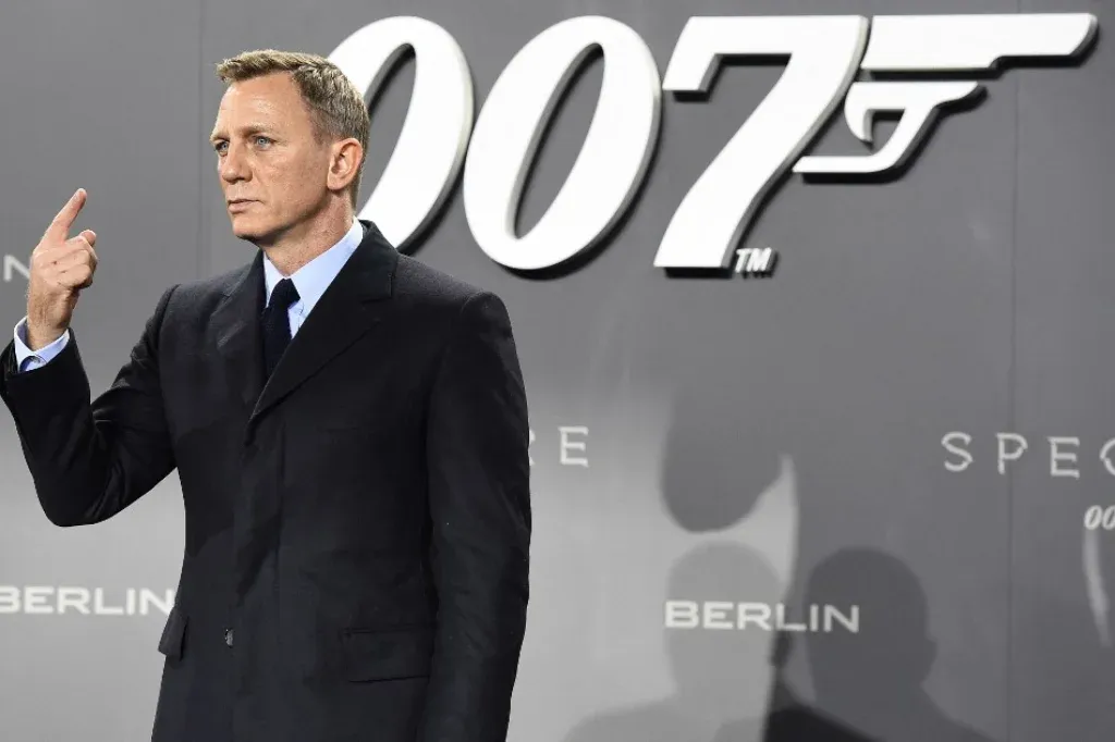 A James Bond regények új kiadásából eltüntetik az etnikai utalásokat