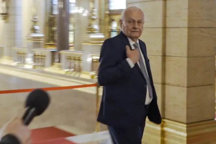 Felteheti a kérdést, csak ne várjon választ
