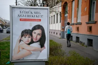 16,6 milliárd forintot költött a kormánymédiában Rogán minisztériuma társadalmi reklámokra