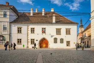 Ködös választ adott az UAD rektora a Mátyás király kolozsvári szülőházának elmaradó felújításáról