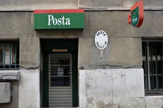 A postai dolgozók szakszervezetei a médiával egyszerre tudták meg a csoportos leépítést
