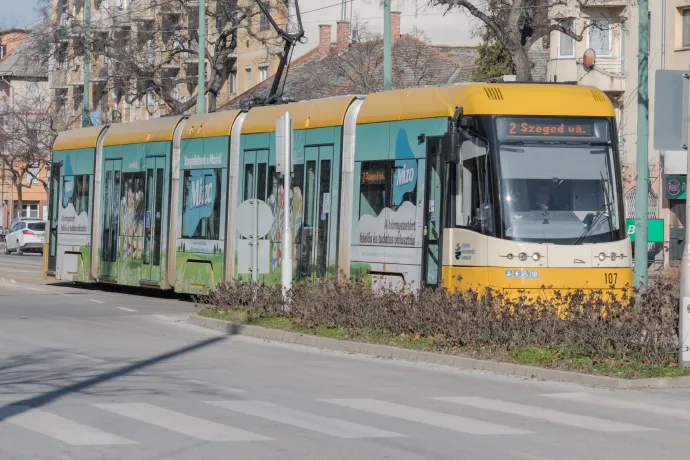 Szegeden már a mesterséges intelligencia számolja az utasokat a villamoson