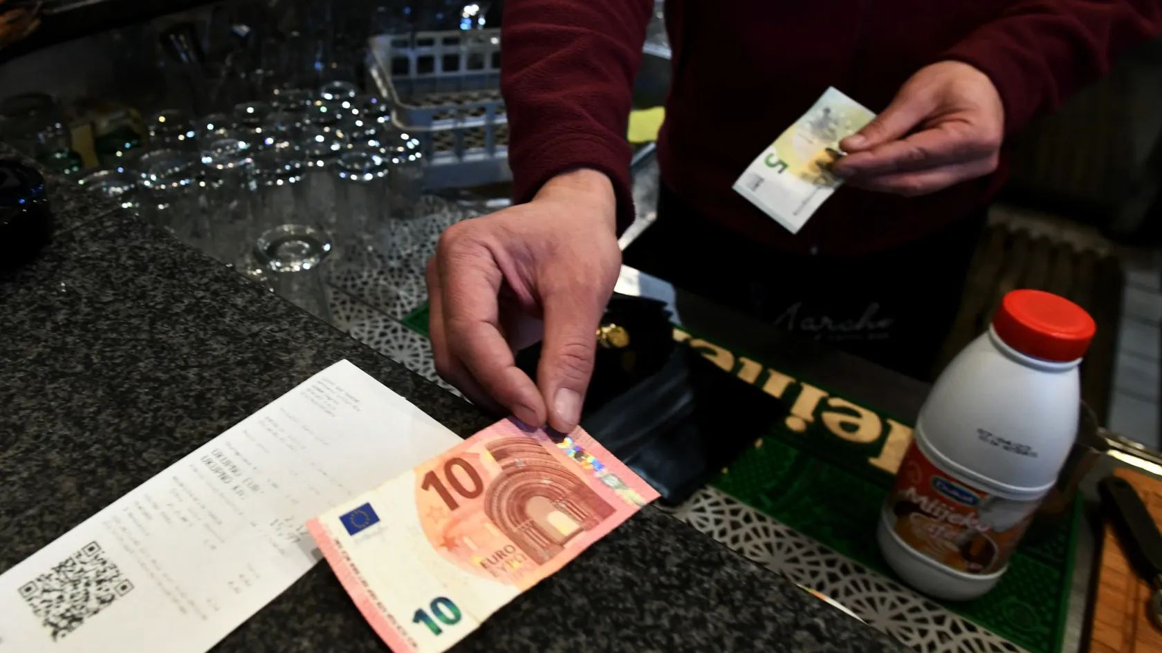 Magyarországra járnak nagyobb, eurókompatibilis pénztárcát venni a horvátok