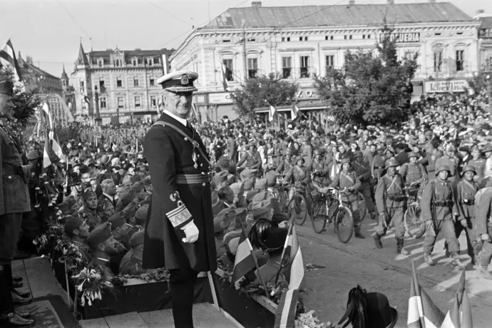 A keresztény-konzervatív cukormázba mártott erdélyi Horthy-kultusz keserű árnyalatai