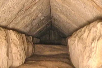 Először sikerült benézni a gízai nagy piramis rejtett átjárójába