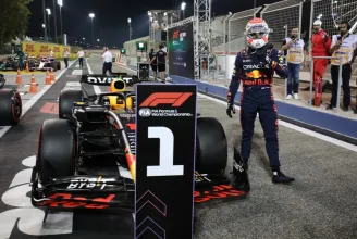 Verstappen nyerte az időmérőt Bahreinben