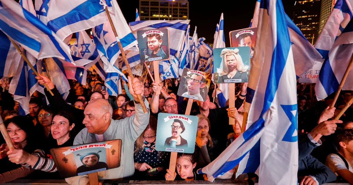 Ismét százezres tüntetés volt Tel-Avivban az igazságügyi reformtervezet ellen
