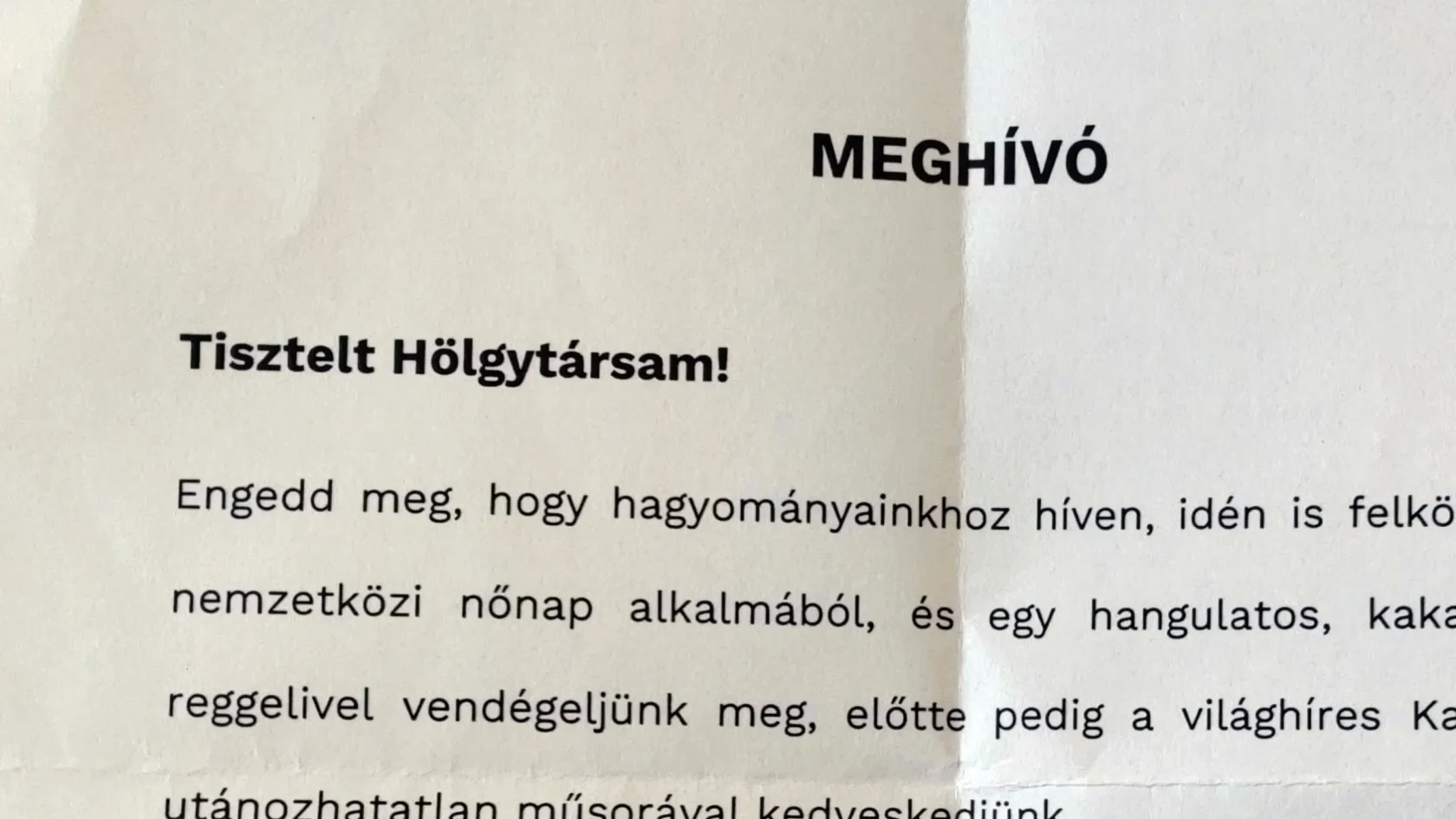 Erdőkertes férfi polgármestere: Tisztelt Hölgytársam, itt egy kakaó és egy kalács