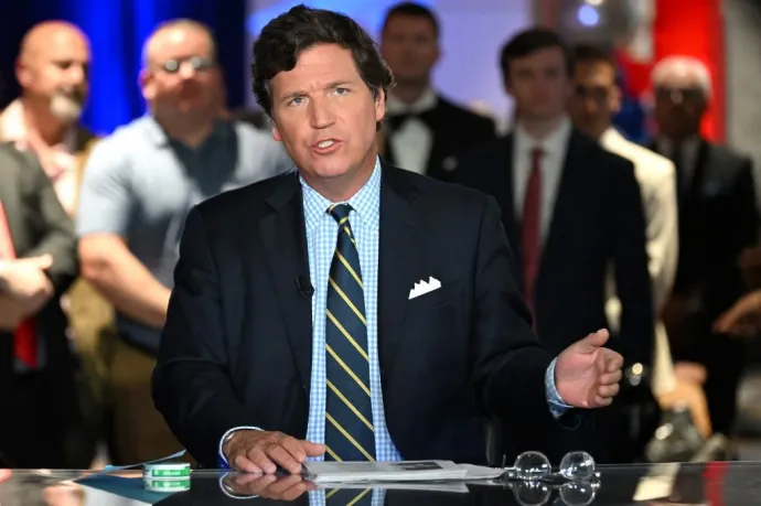 „Szenvedélyesen gyűlölöm” – írta Donald Trumpról a Fox News sztárműsorvezetője, Tucker Carlson 2021-ben