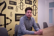 Amnesty-igazgató: A mindenkori áldozatok sérelmeit relativizálják a megalapozatlan állítások