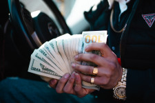 Pont került annak a pszichológiai vitának a végére, hogy boldogít-e a pénz