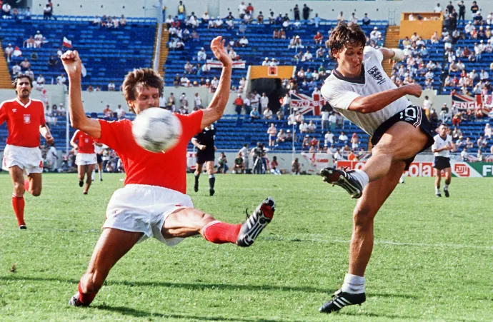 Lineker gólt lő a lengyelek ellen az 1986-os vb-n – Fotó: Staff / AFP