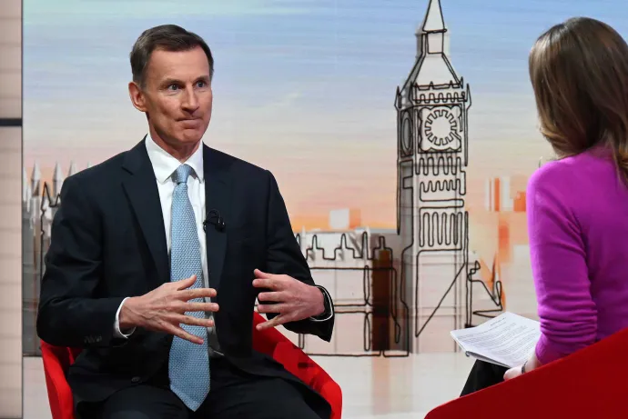 Jeremy Hunt pénzügyminiszter a BBC vasárnapi műsorában – Fotó: Jeff Overs / BBC / AFP
