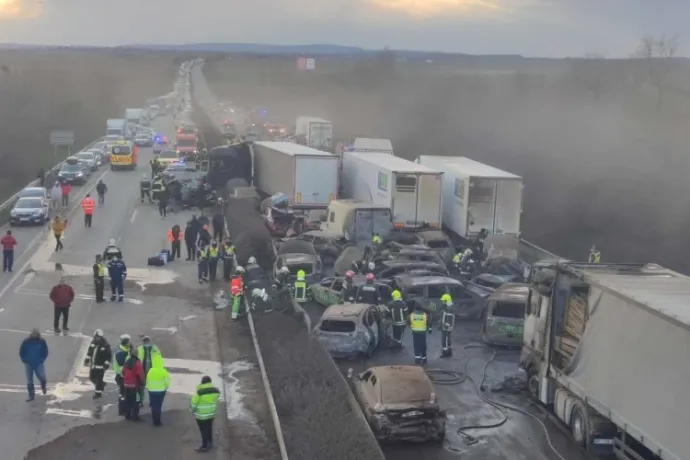 M1-tömegbaleset: több sérültet hazaengedtek a kórházból