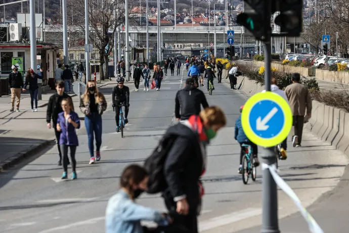 Jön a jó idő, jön az autómentes pesti rakpart