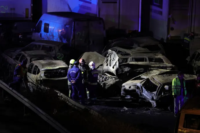 Vizsgálatot követel a DK a tömegbaleset után