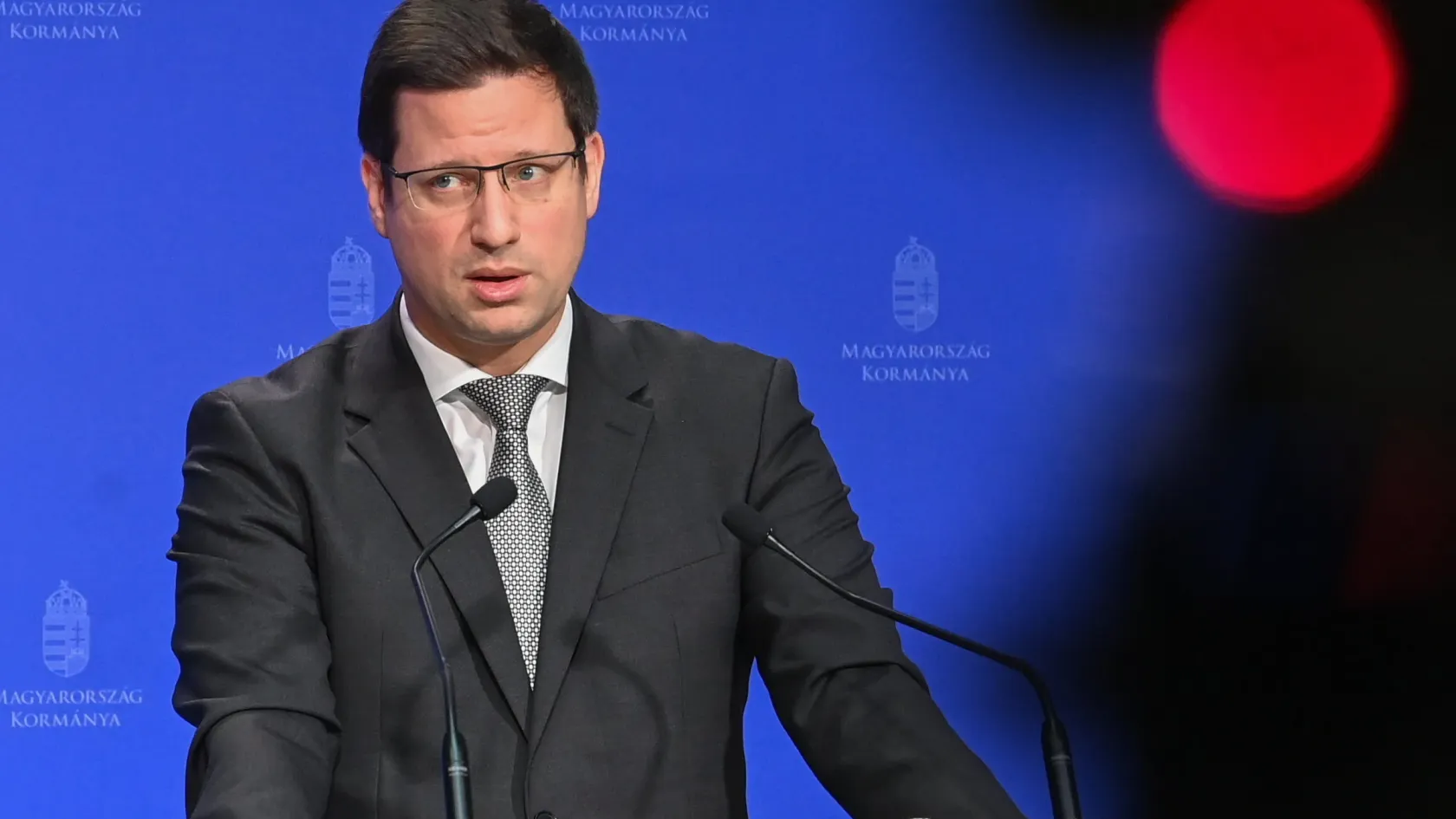 Gulyás Gergely: Magyarországon a sajtószabadság nem kérdőjelezhető meg