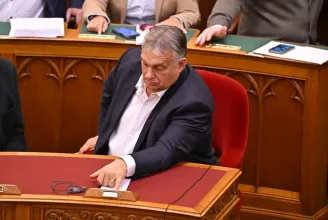 Závecz: Erősödik a DK és a Mi Hazánk, de lassul a Fidesz támogatóinak lemorzsolódása is