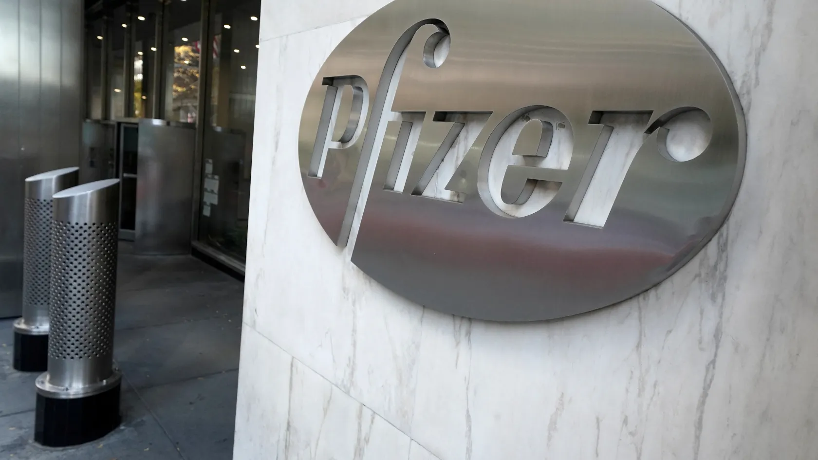 15 500 ezer milliárd forintnyi dollárt fizet a Pfizer egy rákkutató cégért