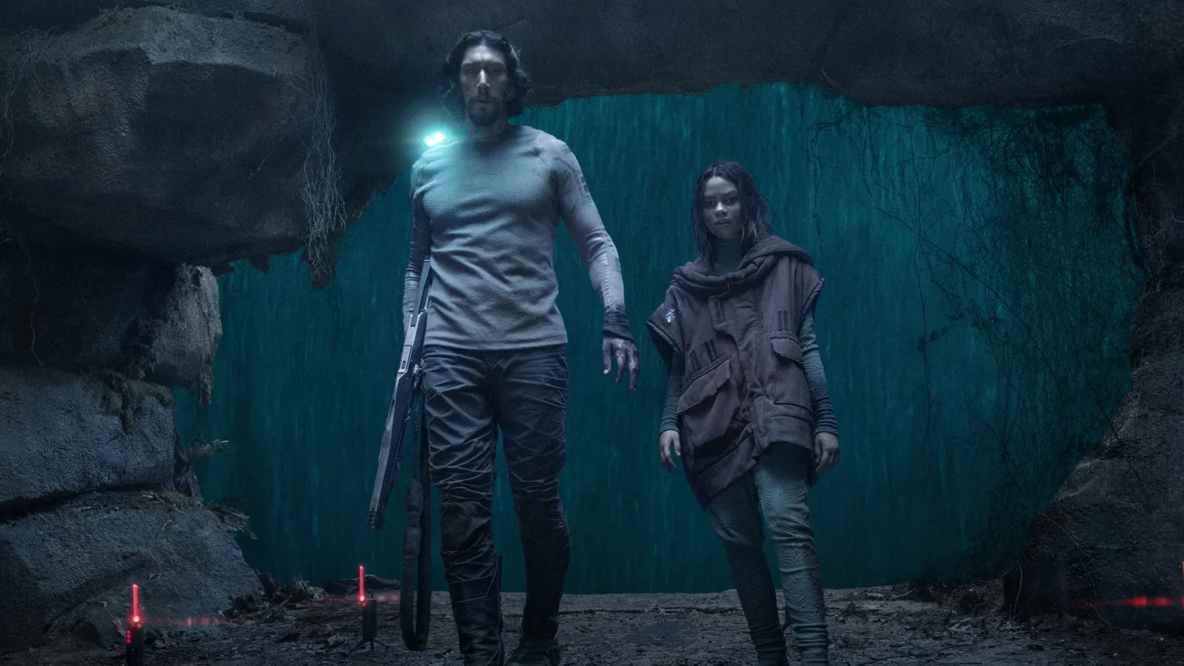 Az energiapuskával dinoszauruszokra lövöldöző Adam Driver többet érdemelne ennél