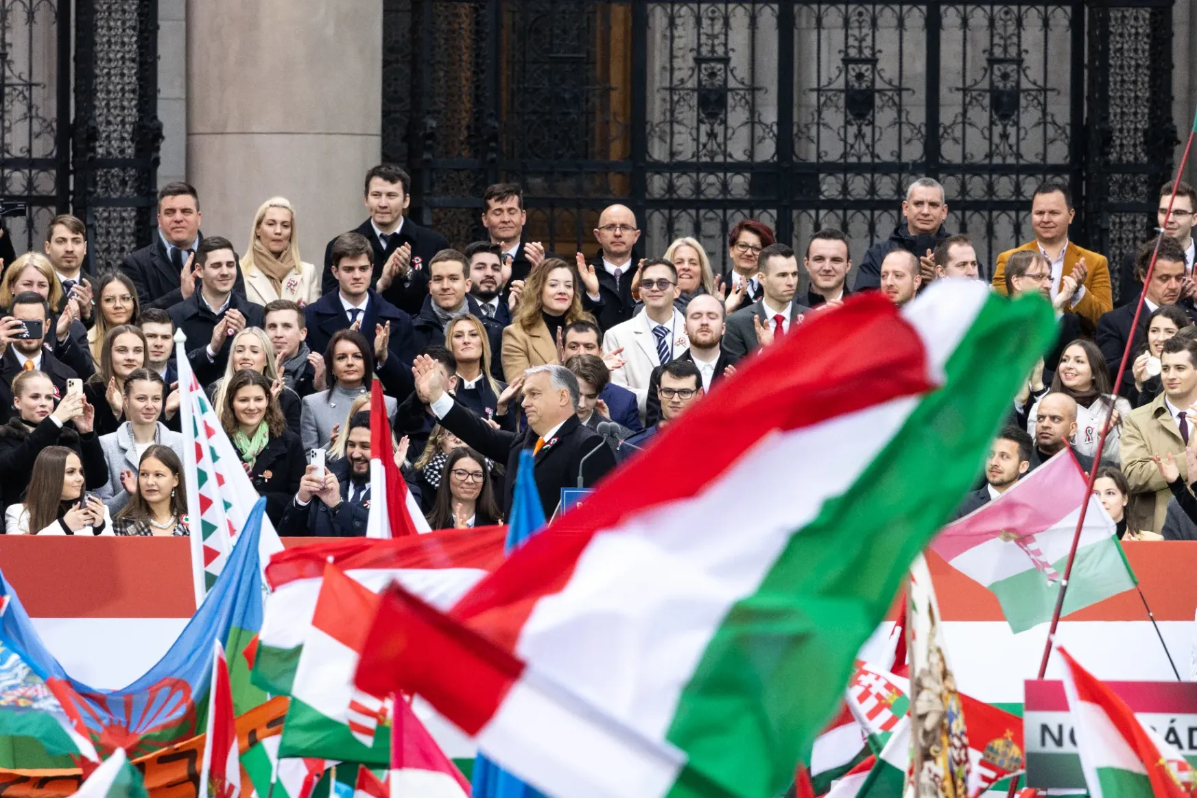 Orbán Kiskőrösön pizzázik, az ellenzék külön-külön március tizenötödikézik