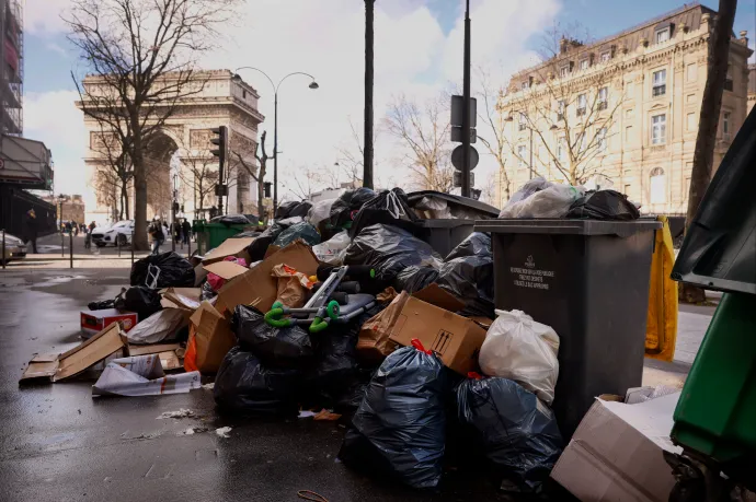 6600 tonna szemét halmozódott fel Párizs utcáin