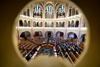 Március 31-én szavazhat a parlament a svéd és finn NATO-csatlakozásról