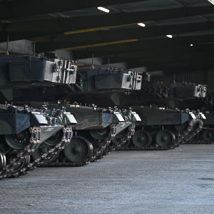 150 tankot készít fel ukrajnai bevetésre a magyar kormány stratégiai partnere
