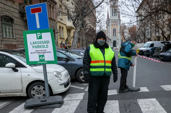 Hétfőtől akár az éjszakai parkolás is pénzbe kerülhet a IX. kerület egyes kijelölt helyein