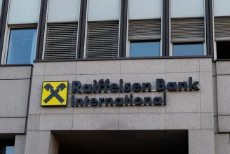 A Raiffeisen Bank vagyoncserével, a Sberbankon keresztül mentené ki az Oroszországban ragadt pénzét