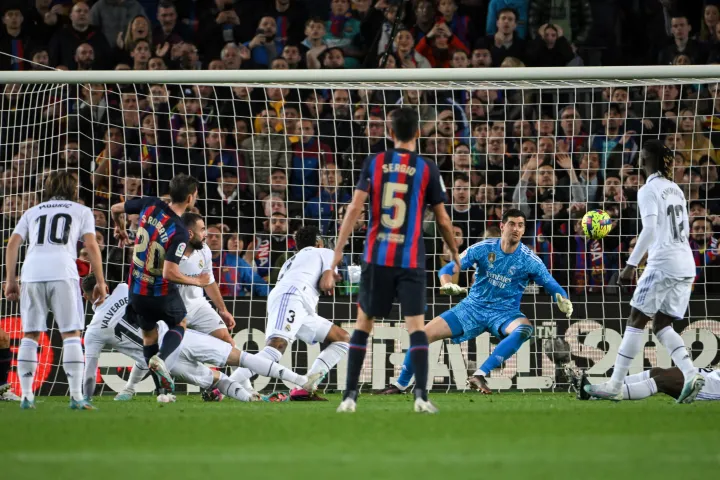 Sergi Roberto gólja a Real Madridnak – Fotó: Lluis Gene / AFP 