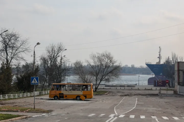 Hajléktalannak adta ki magát, úgy semmisített meg orosz páncélosokat a folyó túlpartján