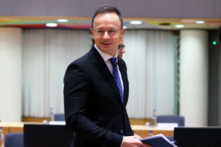 Hungarian government approves EU arms purchase for Ukraine – with constructive abstention