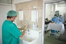 A romániai orvosok fele az egyetemi központoknál dolgozik, máshol akut szakemberhiány van