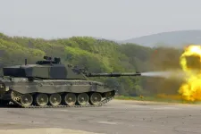 A britek szegényített uránmagos lövedékeket küldenek, Putyin szerint ez Ukrajna nukleáris felfegyverzését vetíti előre