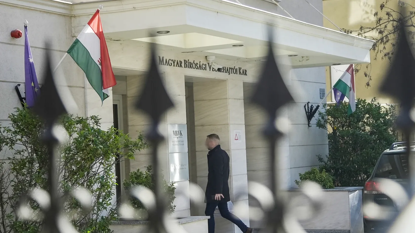„Ebből én értettem, hogy nincs választási lehetőségem” – így használta Schadl a végrehajtói fegyelmi ügyeket