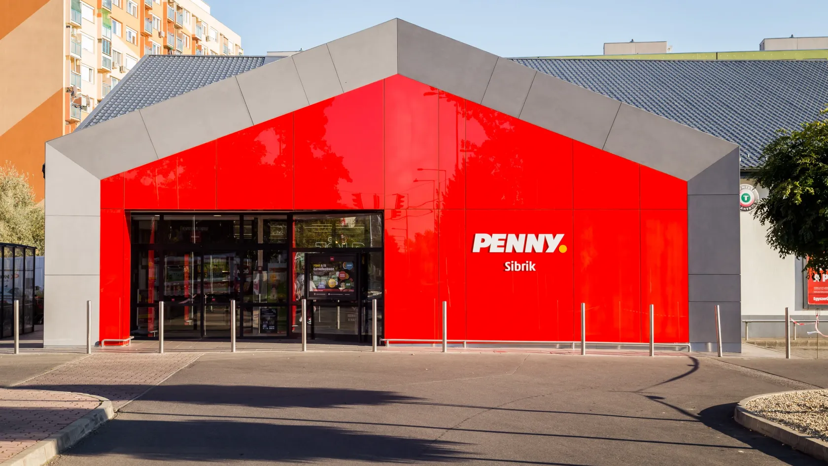 A Penny több áruházánál egy óra után fizetős lesz a parkolás annak, aki nem vásárol