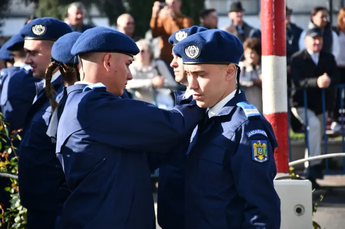 Saját magát és a társát is megsebesítette egy csendőr véletlenül