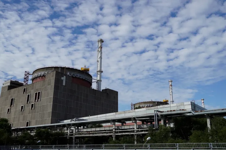 Továbbra is veszélyes a helyzet a zaporizzsjai atomerőműnél