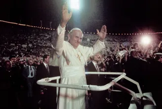 Lengyel kultúrharccá vált a kérdés: mit tudott II. János Pál a pedofil papokról