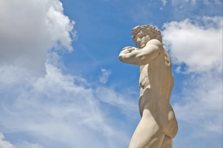 Távoznia kellett egy floridai iskolaigazgatónak, miután hatodikosoknak mutatták meg Michelangelo Dávid-szobrát