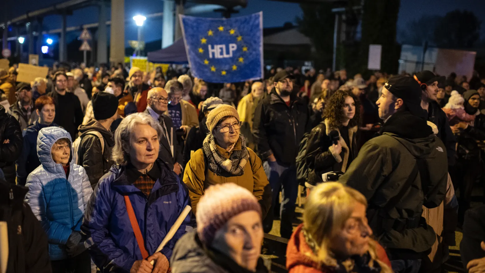 Csökkent az Európai Unió támogatottsága Magyarországon, főleg a fiataloknál